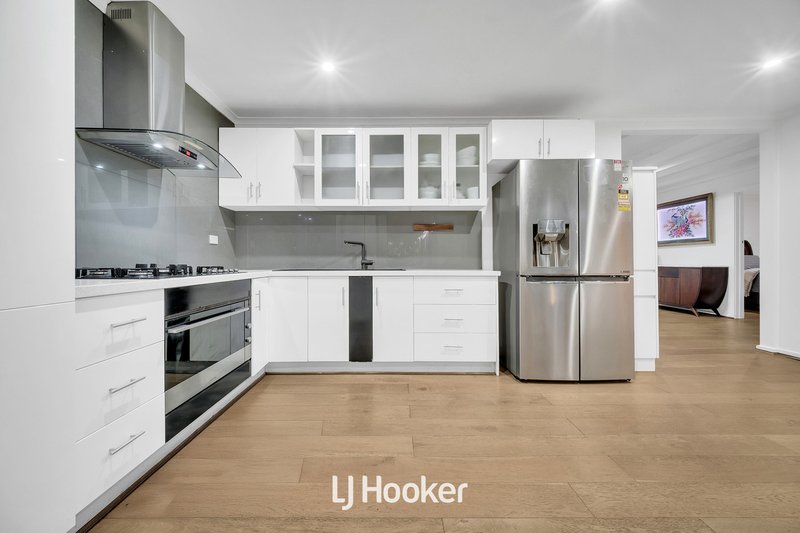 Photo - 65 Hanleth Avenue, Springvale VIC 3171 - Image 3