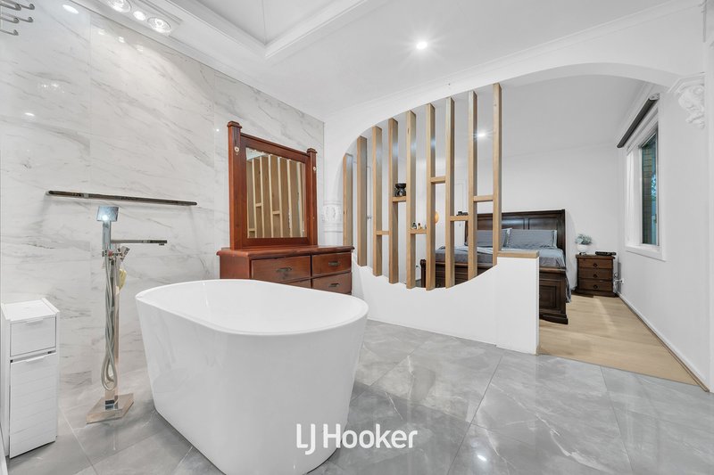 Photo - 65 Hanleth Avenue, Springvale VIC 3171 - Image 8