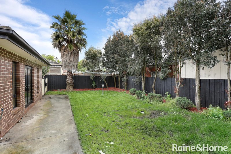 Photo - 65 Hayfield Road, Roxburgh Park VIC 3064 - Image 11