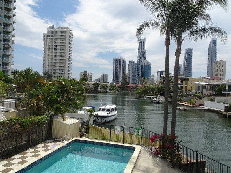 Photo - 6/5 Holborow Close, Surfers Paradise QLD 4217 - Image 9