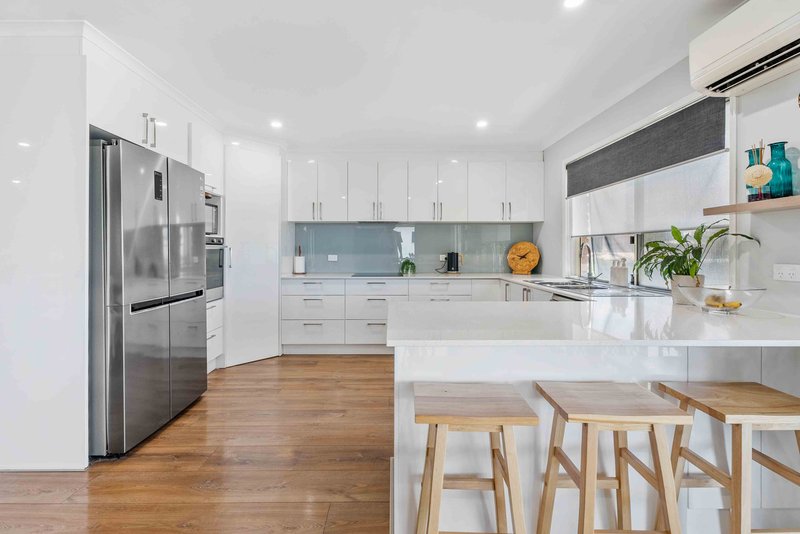 Photo - 65 Jacobsen Outlook, Urraween QLD 4655 - Image 5