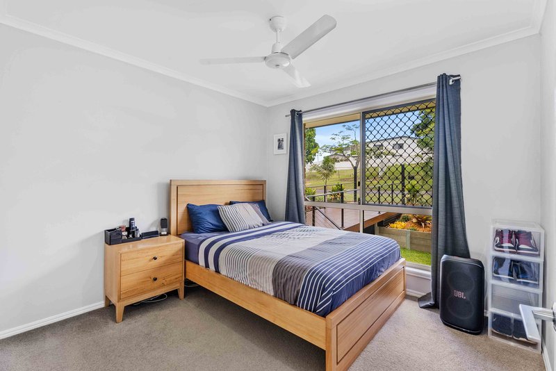 Photo - 65 Jacobsen Outlook, Urraween QLD 4655 - Image 11