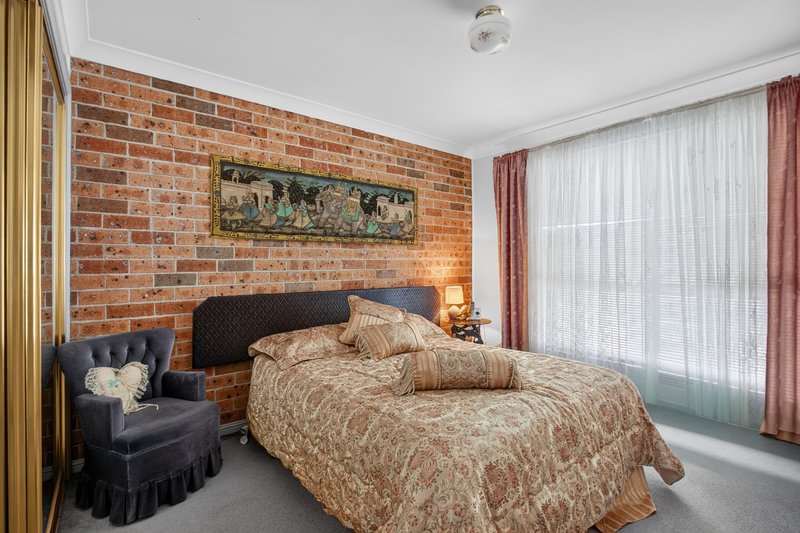 Photo - 6/5 Jacquinot Place, Glenfield NSW 2167 - Image 9