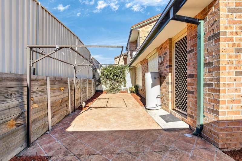 Photo - 6/5 Jacquinot Place, Glenfield NSW 2167 - Image 14