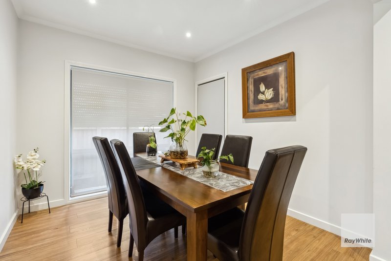 Photo - 65 Jade Way, Hillside VIC 3037 - Image 6