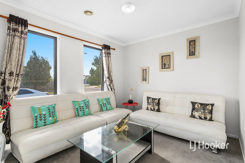 Photo - 65 James Melrose Drive, Brookfield VIC 3338 - Image 3