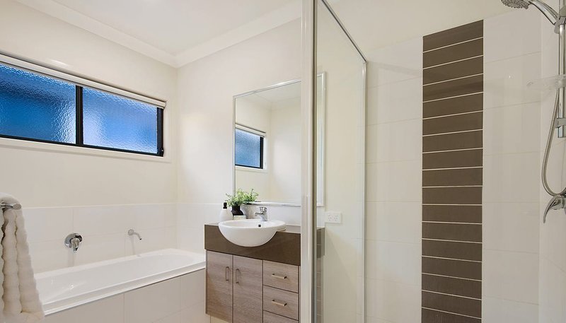 Photo - 65 Kate Circuit, Rochedale QLD 4123 - Image 7