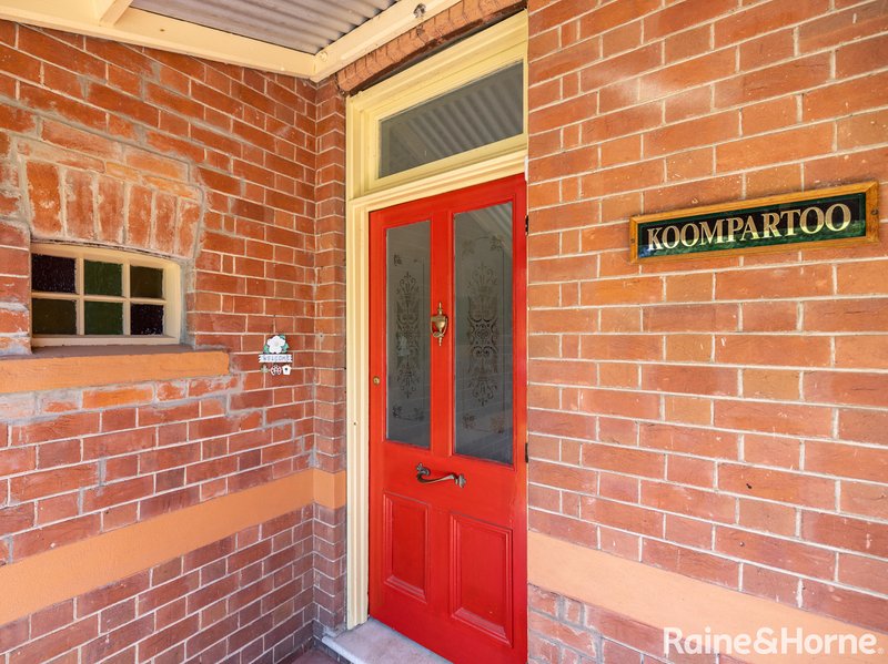 Photo - 65 Lambert Street, Bathurst NSW 2795 - Image 2