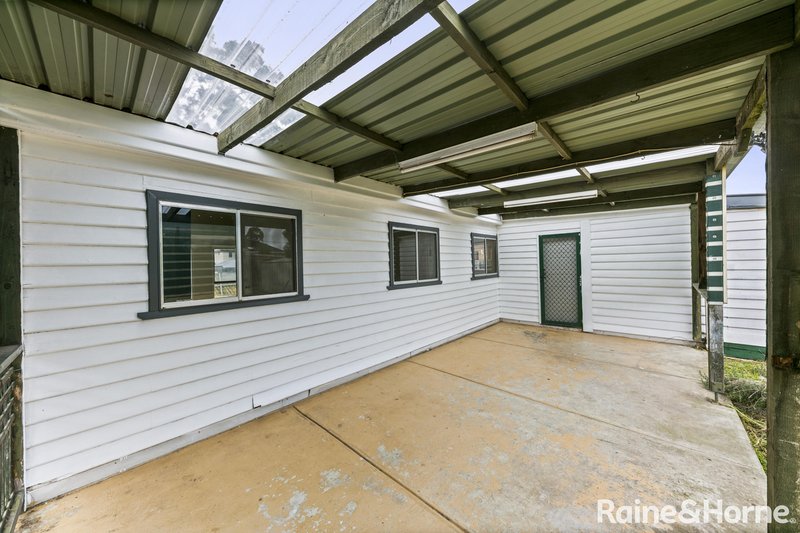 Photo - 65 Leonard Avenue, St Albans VIC 3021 - Image 8