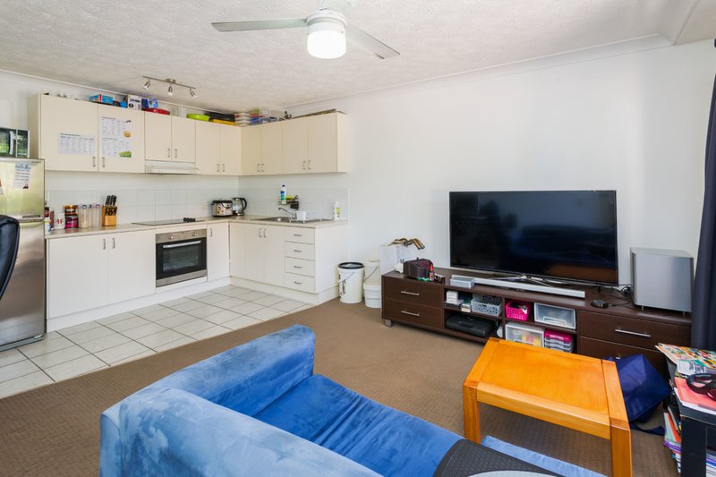 Photo - 6/5 Lloyd Street, Southport QLD 4215 - Image 2