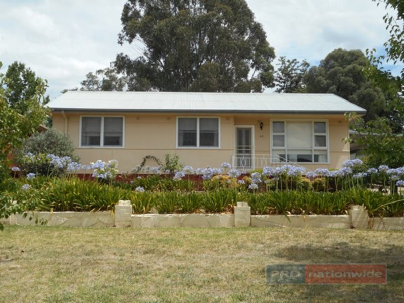 65 Lynch Street, Adelong NSW 2729