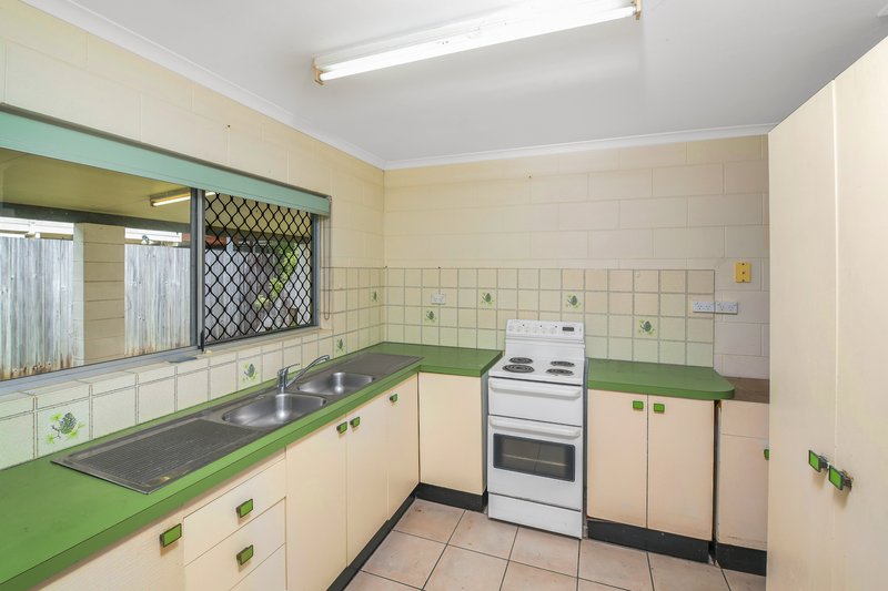 Photo - 65 Lyndel Drive, Bayview Heights QLD 4868 - Image 6