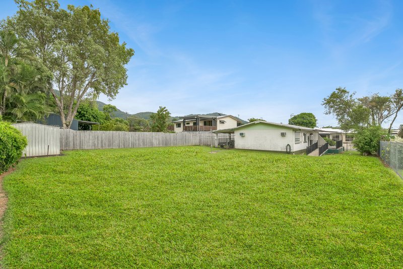 Photo - 65 Lyndel Drive, Bayview Heights QLD 4868 - Image 13