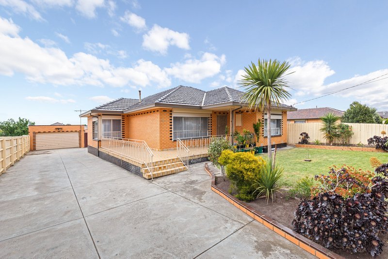 Photo - 65 Mahoneys Road, Reservoir VIC 3073 - Image 2