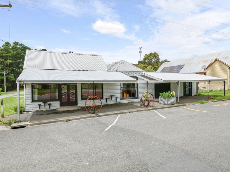 Photo - 65 Main Road, Mount Egerton VIC 3352 - Image 1