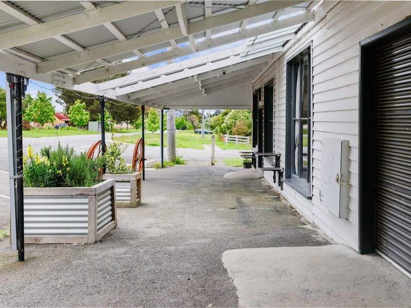 Photo - 65 Main Road, Mount Egerton VIC 3352 - Image 23