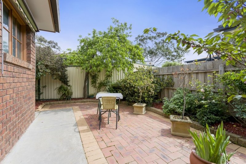 Photo - 65 Manorvale Parade, Werribee VIC 3030 - Image 11