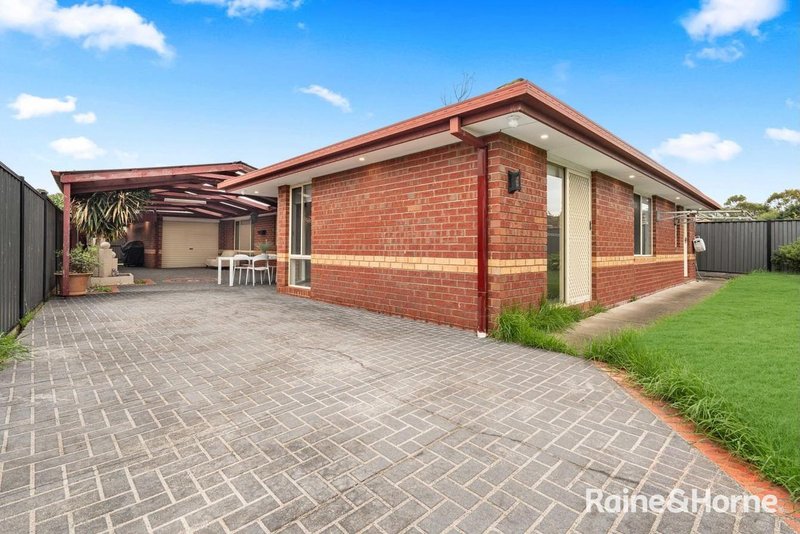 Photo - 65 Mckenzie Crescent, Roxburgh Park VIC 3064 - Image 22