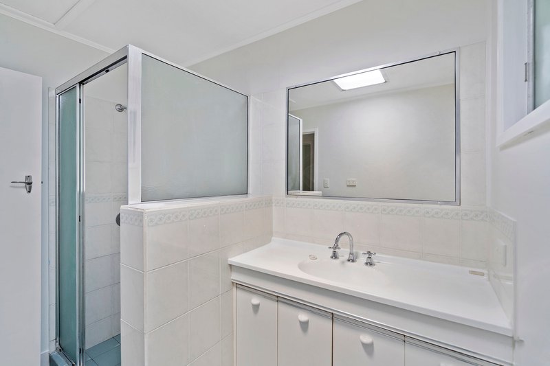 Photo - 65 Narellan Street, Arana Hills QLD 4054 - Image 10