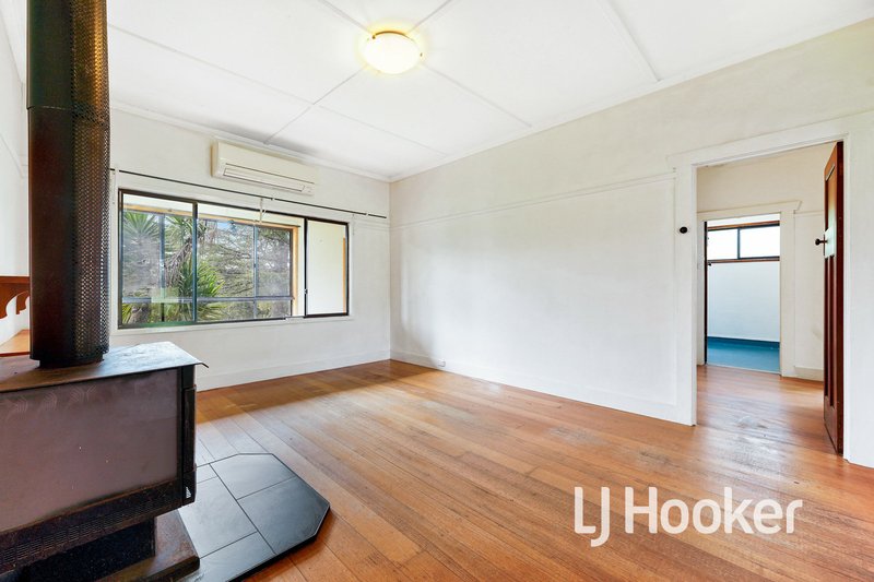 Photo - 65 Norris Road, Pakenham VIC 3810 - Image 7