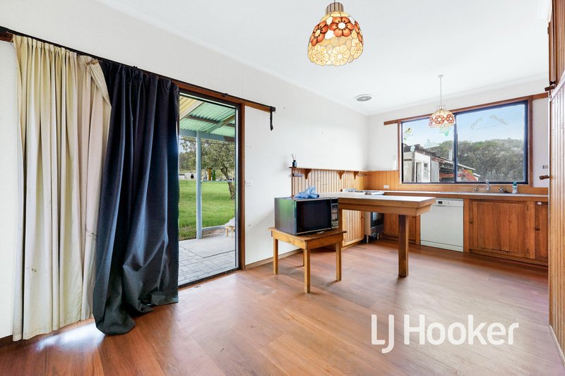 Photo - 65 Norris Road, Pakenham VIC 3810 - Image 10