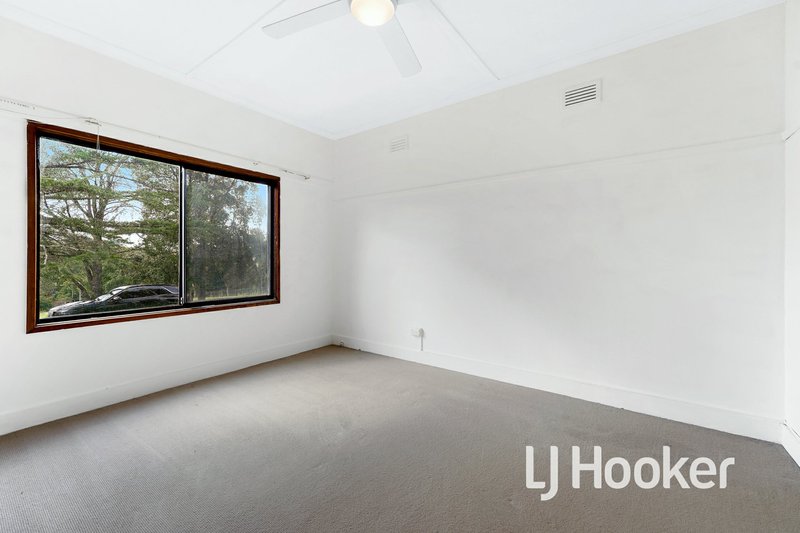 Photo - 65 Norris Road, Pakenham VIC 3810 - Image 12