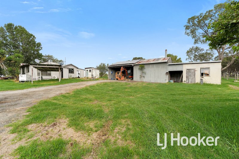 Photo - 65 Norris Road, Pakenham VIC 3810 - Image 15