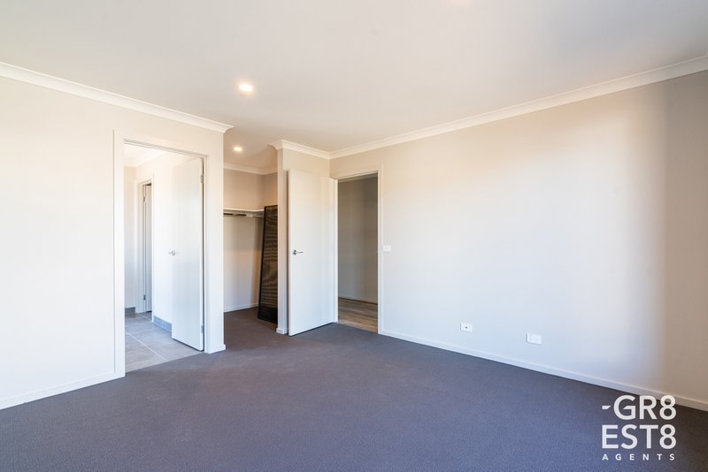 Photo - 65 Odeon Ave , Clyde North VIC 3978 - Image 7