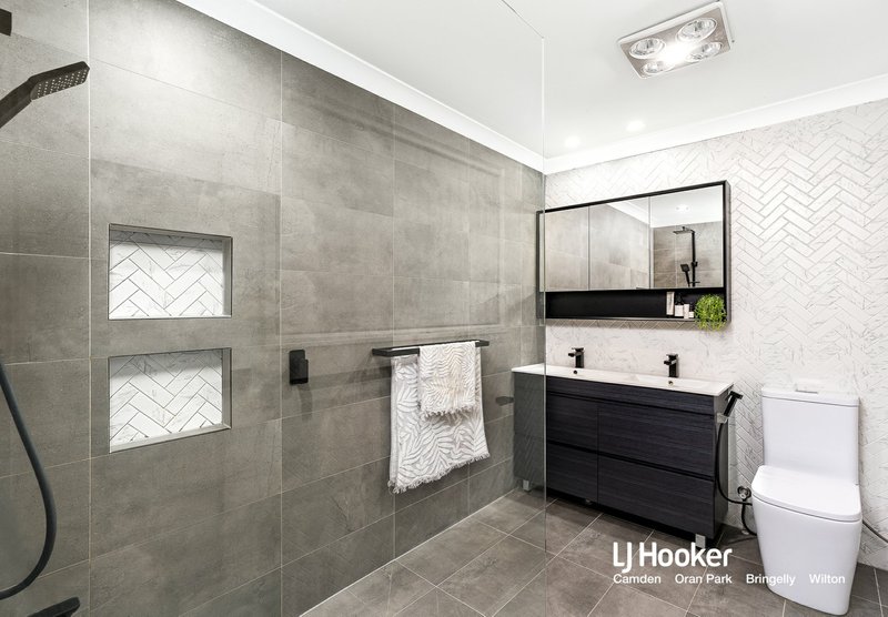 Photo - 65 Overett Avenue, Kemps Creek NSW 2178 - Image 11