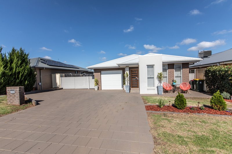 65 Page Avenue, Dubbo NSW 2830