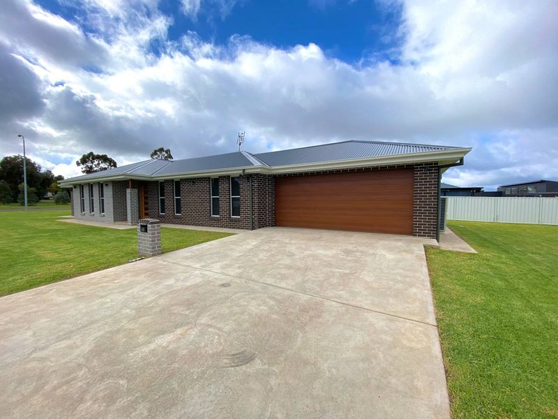 Photo - 65 Page Street, Parkes NSW 2870 - Image 2