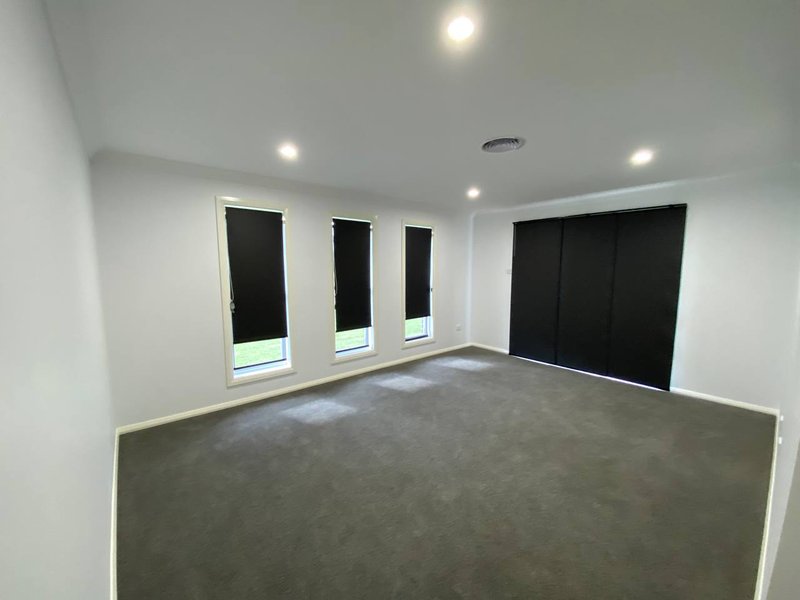 Photo - 65 Page Street, Parkes NSW 2870 - Image 5