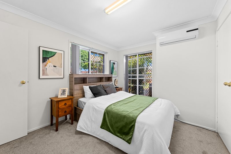 Photo - 65 Palmwoods Crescent, Runcorn QLD 4113 - Image 12