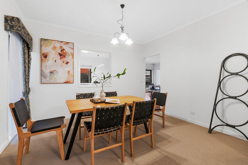 Photo - 65 Parklands Drive, Thomastown VIC 3074 - Image 6