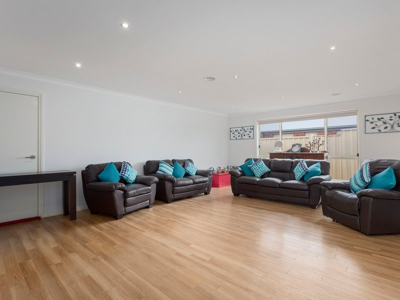 Photo - 65 Pearl Bay Passage, St Leonards VIC 3223 - Image 5