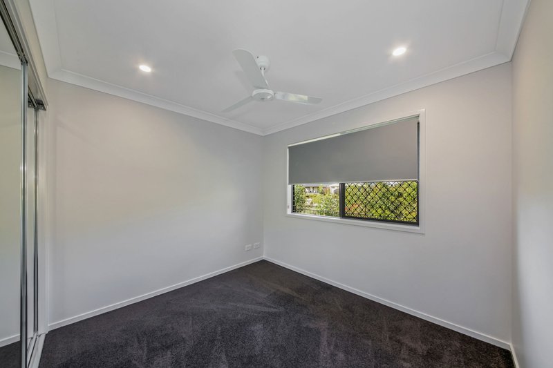 Photo - 65 Pepper Tree Drive, Holmview QLD 4207 - Image 8