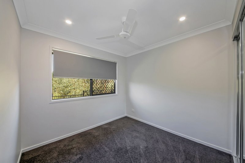 Photo - 65 Pepper Tree Drive, Holmview QLD 4207 - Image 10