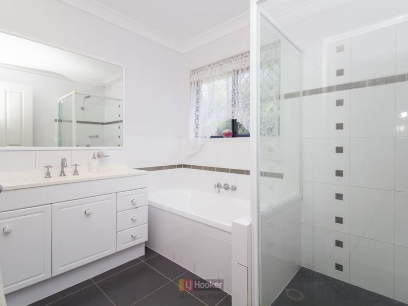 Photo - 65 Rachel Drive, Crestmead QLD 4132 - Image 3