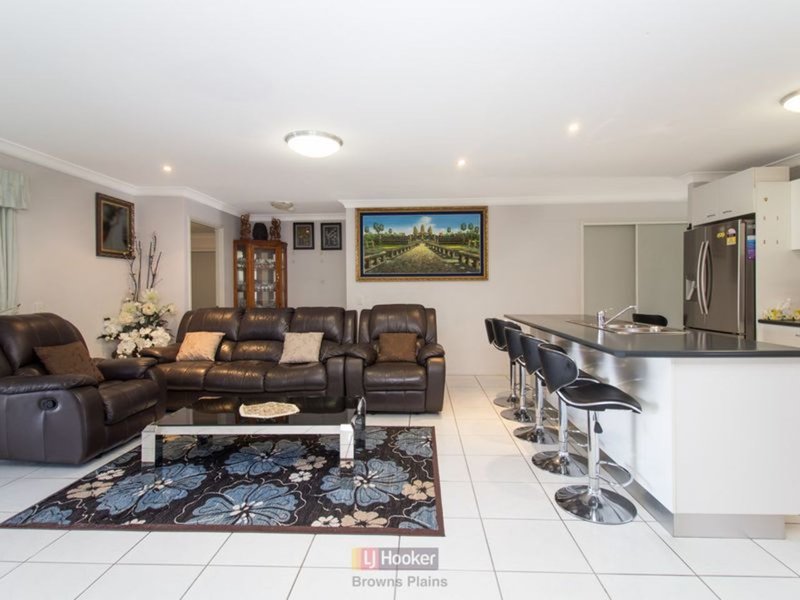 Photo - 65 Rachel Drive, Crestmead QLD 4132 - Image 6