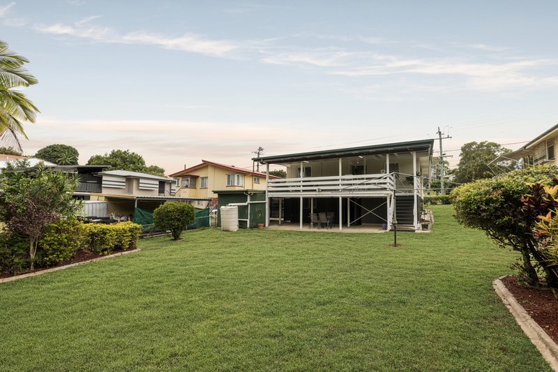 Photo - 65 Ringrose Street, Stafford Heights QLD 4053 - Image 3