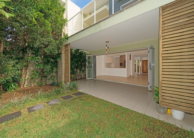 Photo - 65 Riverwalk Avenue, Robina QLD 4226 - Image 3