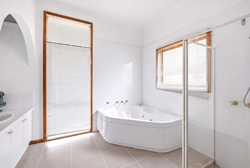 Photo - 65 Robertsons Road, Darley VIC 3340 - Image 11
