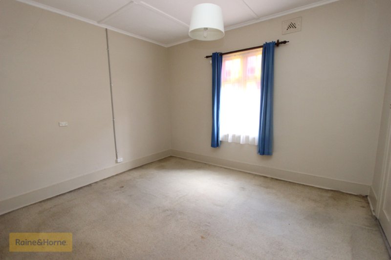 Photo - 65 Rocket Street, Bathurst NSW 2795 - Image 6