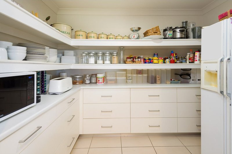 Photo - 65 Salvado Drive, Pacific Pines QLD 4211 - Image 6