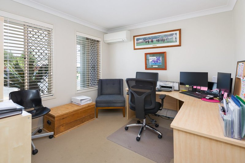 Photo - 65 Salvado Drive, Pacific Pines QLD 4211 - Image 11