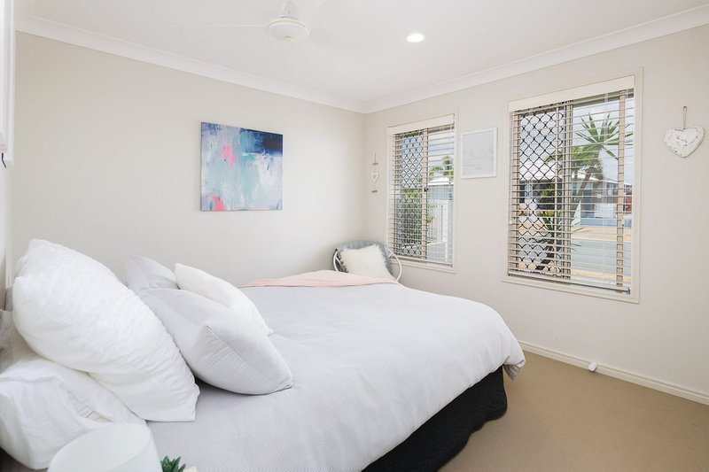 Photo - 65 Salvado Drive, Pacific Pines QLD 4211 - Image 13