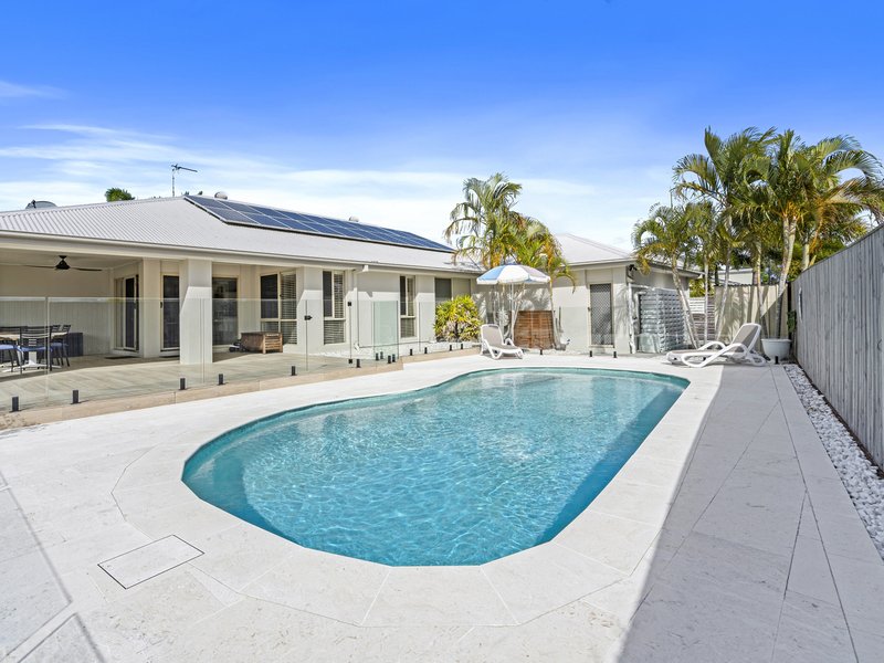 Photo - 65 Salvado Drive, Pacific Pines QLD 4211 - Image 19