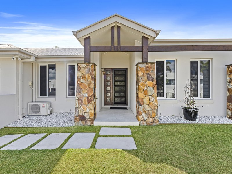 Photo - 65 Salvado Drive, Pacific Pines QLD 4211 - Image 20