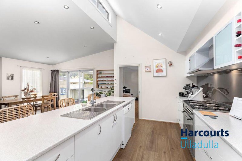 Photo - 65 Settlers Way, Mollymook NSW 2539 - Image 3