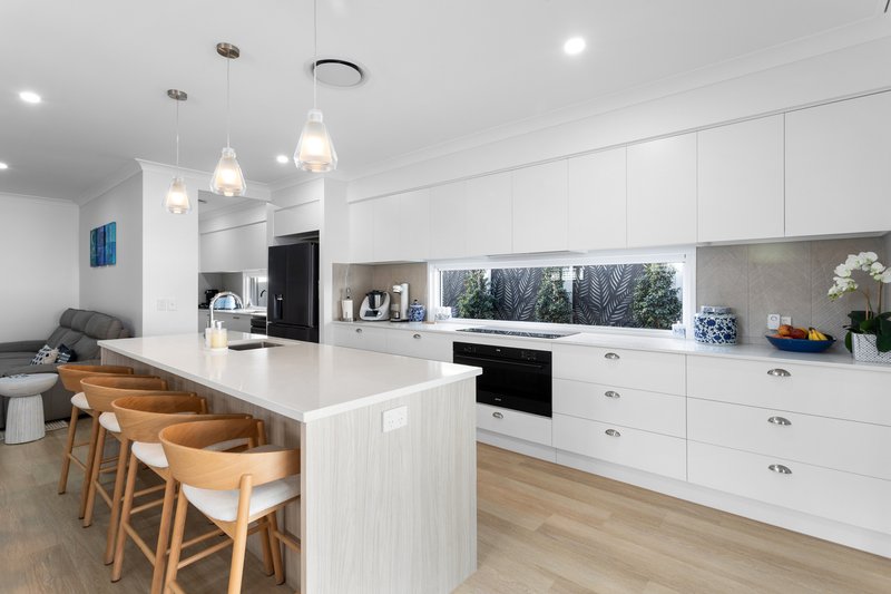 Photo - 65 Shields Street, Redcliffe QLD 4020 - Image 10